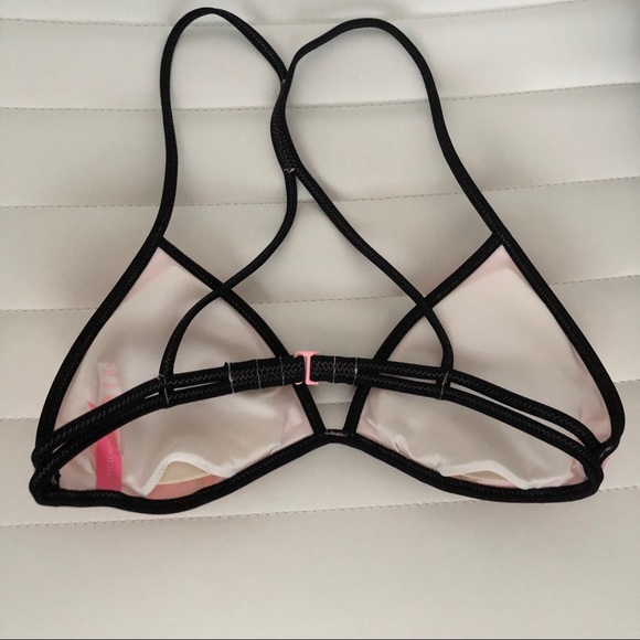 Victoria's Secret Bikini Top (NEW w/o tags) - Picture 2 of 2